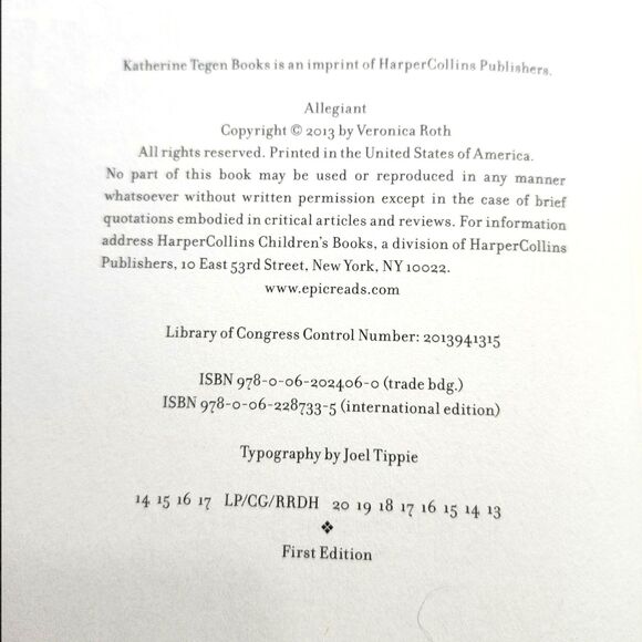 Divergent Trilogy Veronica Roth 1st Ed Hardcover Divergent Insurgent Allegiant - Picture 5 of 6